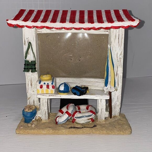Ceramic 3D Beach Scene Photo Frame Bench Bucket Of Shells Towels Hats Lifesaver - Picture 11 of 11